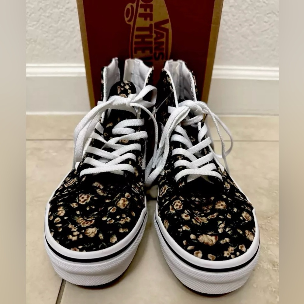 NWT   VANS Sk8-Hi Skate Shoes Girls Canvas Suede Black Rose Dream Sneakers Sz 3